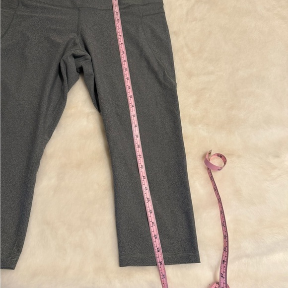 High Rise Crop Legging - Picture 9 of 11